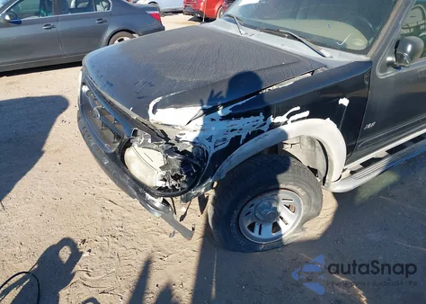 2000 Ford Explorer Xls z USA, uszkodzony, nr VIN 1FMDU62XXYZA97309